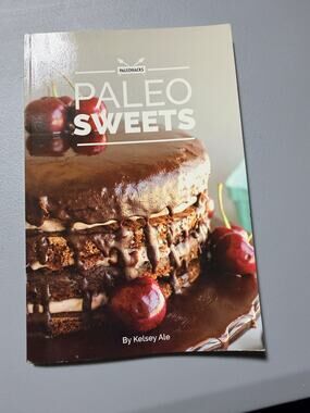 PaleoHacks Paleo Sweets Kelsey Ale Paperback Cookbook 2017 - Good Condition